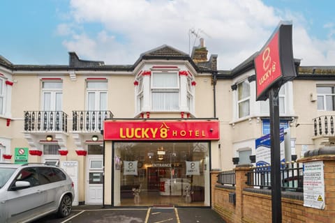 Property building, Facade/entrance