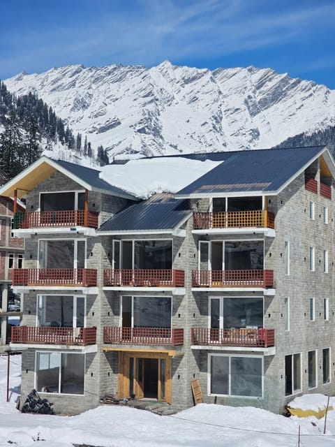 Property building, Natural landscape, Mountain view