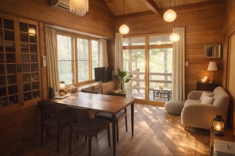 Living room, Diving