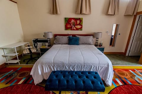 Santuario Grande Bed and Breakfast in Los Ranchos