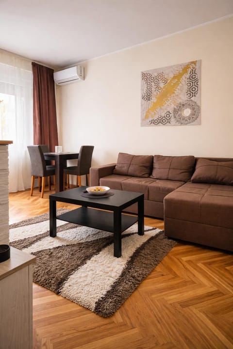 Stan Na Dan Šabac - Apartman ANIKA Apartment in Vojvodina