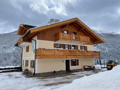 Casa Davarda - Appartamento Lusia Apartment in Vigo di Fassa