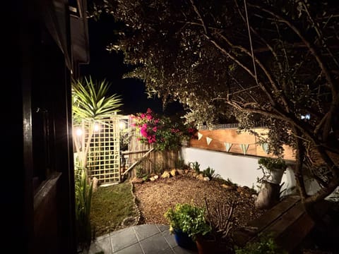 Muizenberg Sea Search Self Catering Apartment in Cape Town