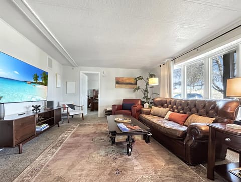 Walker Ridge home House in Montrose