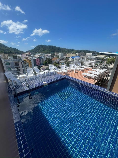 Day, Natural landscape, Mountain view, Pool view, Swimming pool, sunbed