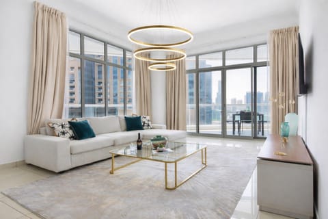 Bed, TV and multimedia, View (from property/room), Balcony/Terrace, Living room, Seating area, Sea view, Entertainment, Parking, internet, acessibility