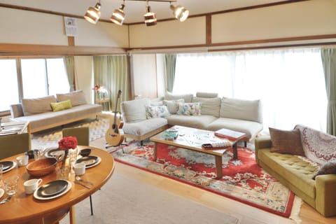 Living room, Dining area