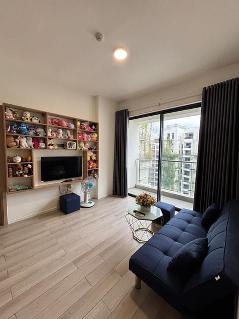 Communal lounge/ TV room, TV and multimedia, Living room, Seating area