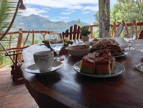 Restaurant/places to eat, Food and drinks, Mountain view