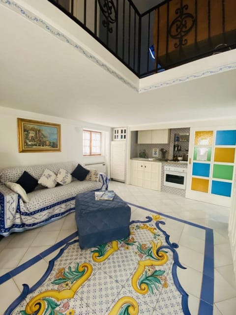 Kitchen or kitchenette, Living room, Dining area, stove