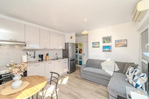 Mare beautiful sea view apartment Apartment in Novalja