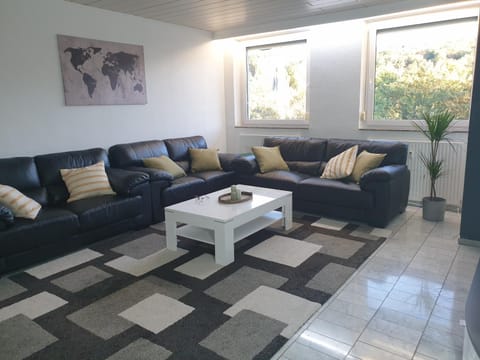 Xxl Monteurswohnung für 8 Personen Apartment in Saarbrücken