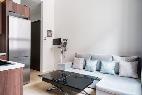 Kitchen or kitchenette, Living room, Seating area, pet friendly