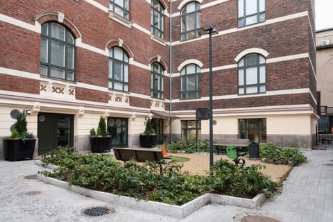 Property building, Day, Garden