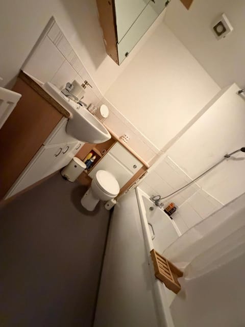 Flat On Lochend Apartment in Edinburgh