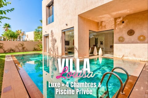 Property building, Patio, Day, Natural landscape, Pool view, Swimming pool, sunbed