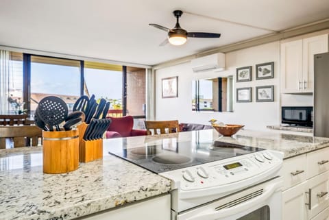 Kitchen or kitchenette, stove