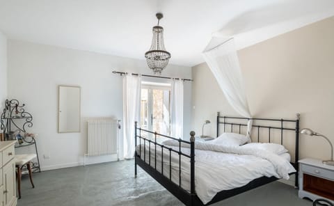 Living room, Bedroom