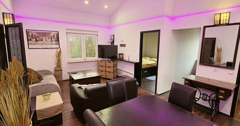 Communal lounge/ TV room, Living room, Seating area, Dining area