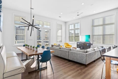 5 BR 4 BA Private Pool Beach luxury House in Okaloosa Island