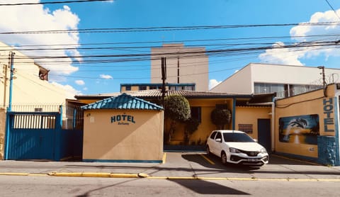 Property building, Facade/entrance, Parking