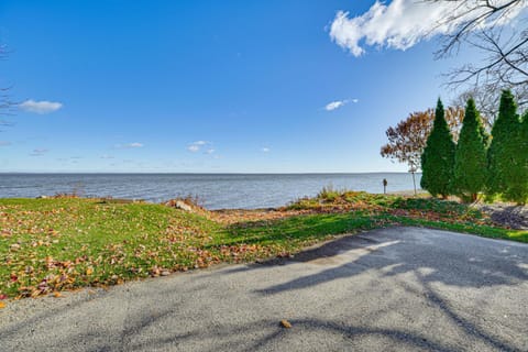 Walk to Houghton Lake! Family Retreat with Patio House in Houghton Lake