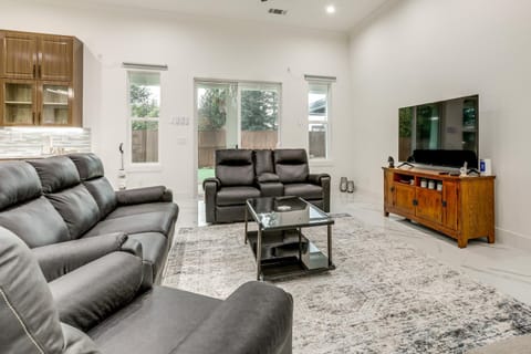 Sip, Dine and Unwind Spacious Lodi Gem with Patio! House in Lodi