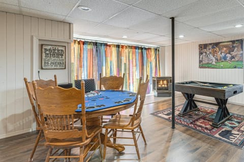 Hot Tub and Views! Squatchs Place in Blairsville House in Union County