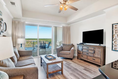 Communal lounge/ TV room, TV and multimedia, Living room