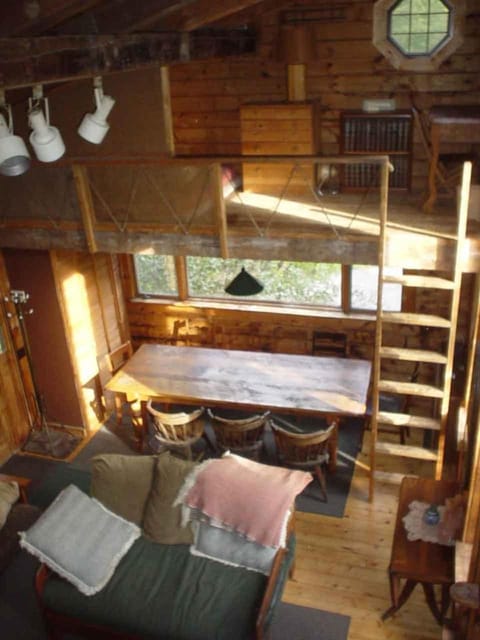 Bill's Place In Vermont House in Plymouth