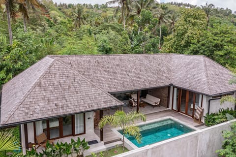 Property building, Garden, Balcony/Terrace, Garden view, Garden view, Swimming pool