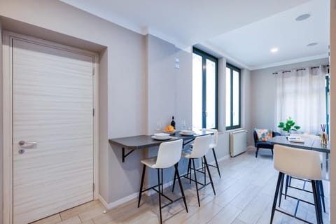 Living room, Dining area