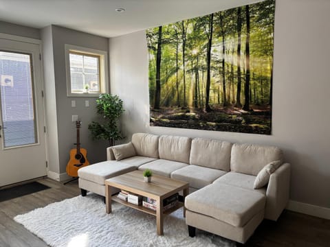Communal lounge/ TV room, Living room, Seating area