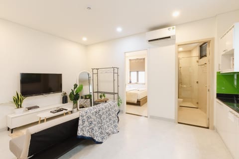 Bed, TV and multimedia