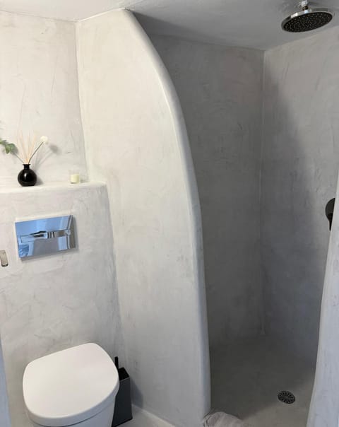 Fira Heart Studios Apartment hotel in Thera