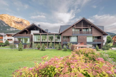 Property building, Garden, Garden view, Mountain view