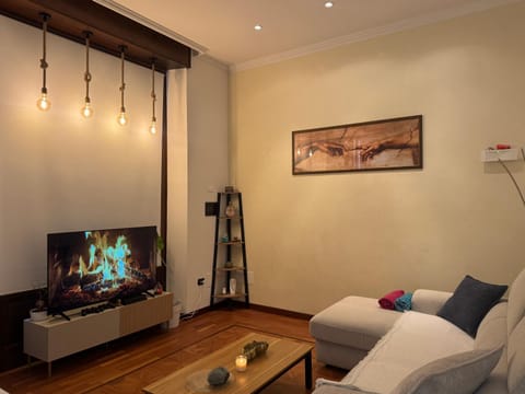 TV and multimedia, Living room, Seating area