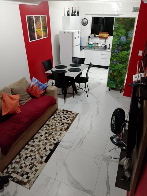TV and multimedia, Kitchen or kitchenette, Living room, Seating area, oven