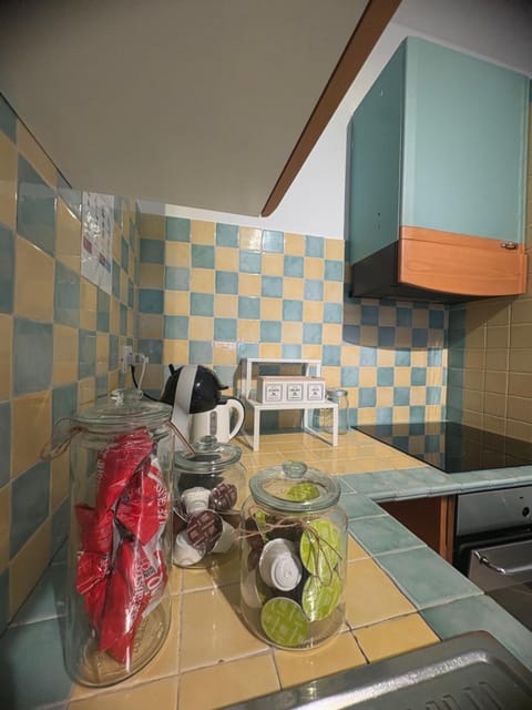 Kitchen or kitchenette, Food and drinks, Food, stove