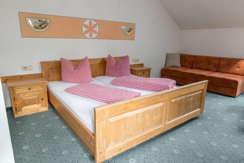 Gasthof Wilder Mann Bed and Breakfast in Serfaus