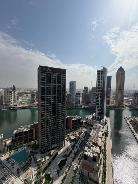 Day, Neighbourhood