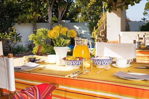 Patio, Garden, Dining area, Breakfast