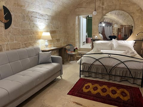 Bed, Living room, Photo of the whole room, Bedroom