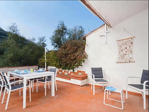 Property building, Balcony/Terrace