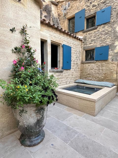 Property building, Pool view, Swimming pool, Inner courtyard view