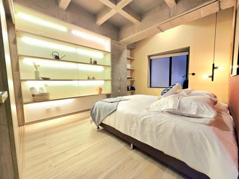 Bed, Photo of the whole room, Bedroom, wardrobe
