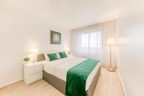 Le Charmant -15 min de Paris - Cosy & Élégant - Parking Privé Apartment in Chevilly Larue