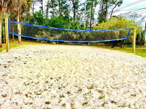 DisneyCondo 10 PP Mr Fredricksen House Apartment in Kissimmee