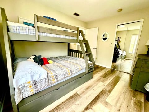 DisneyCondo 10 PP Mr Fredricksen House Apartment in Kissimmee