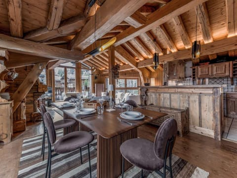 Chalet cosy Courchevel 10 pers, proche centre, spa, parking - FR-1-631-241 Chalet in Saint-Bon-Tarentaise
